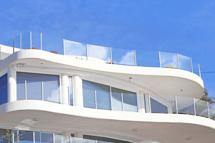 Ways to Use Window Glass in Your Offices