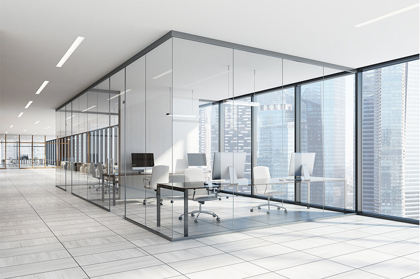 Ultra-transparent clear glass for high functionality