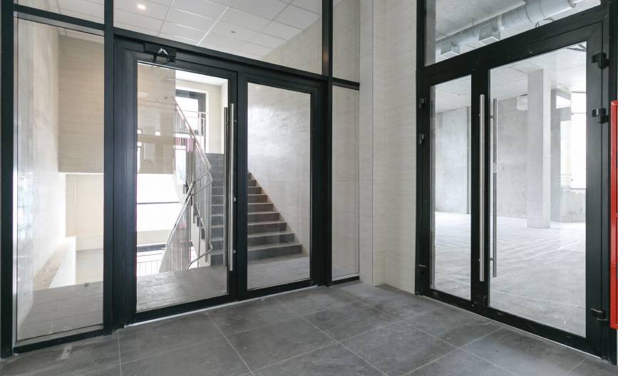 AIS Boropane Fire-Resistant Glass